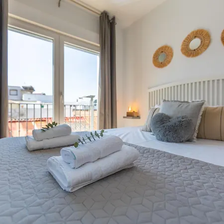 Apartment But Quiet, Pool And Wifi - Fibre