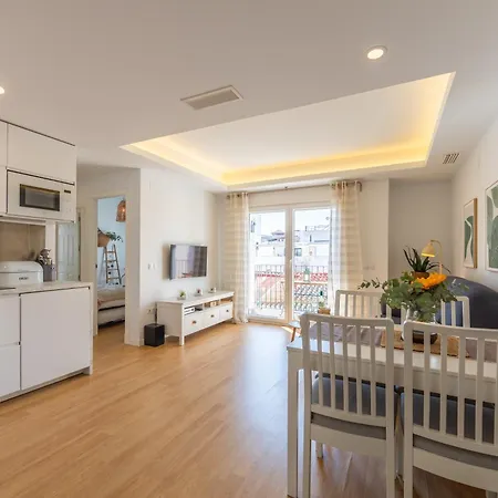 Apartment But Quiet, Pool And Wifi - Fibre *